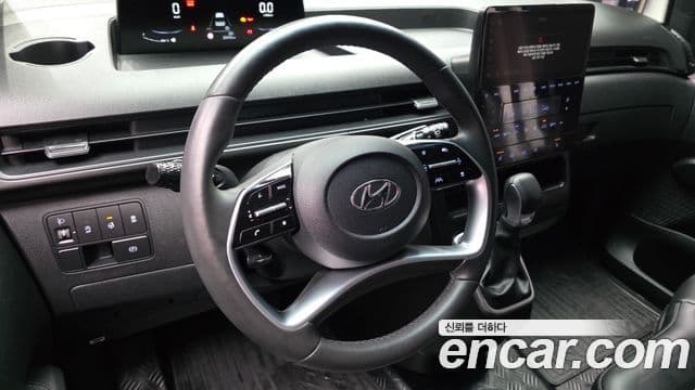 Hyundai Staria 2023 — фото 12 из 20