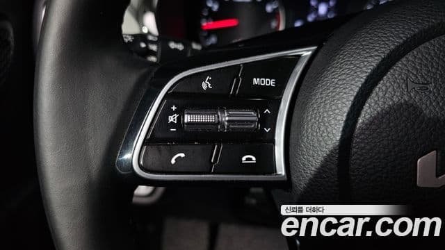 Kia Seltos 2022 — Şəkil 16/20