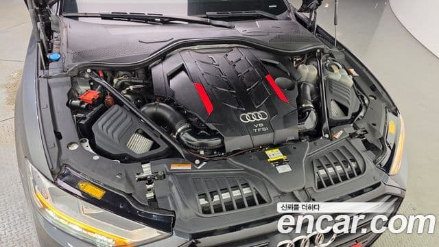 Audi A8 2021 — ფოტო 6/20