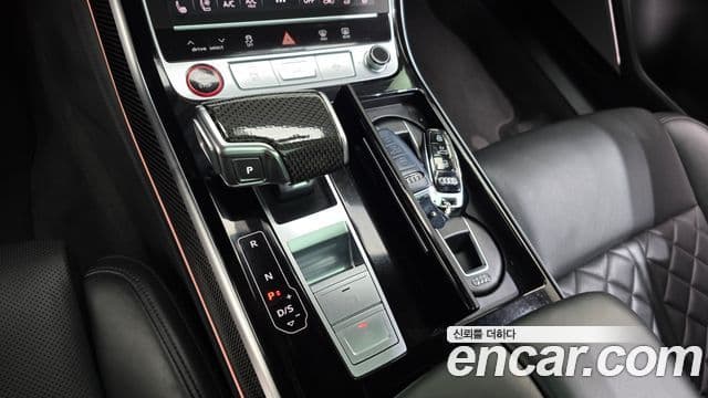 Audi A8 2021 — ფოტო 9/20