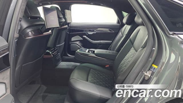 Audi A8 2021 — ფოტო 12/20