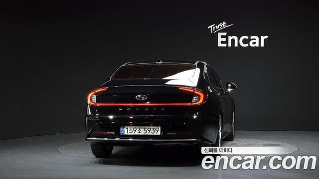 Hyundai Sonata 2022 — ფოტო 3/20