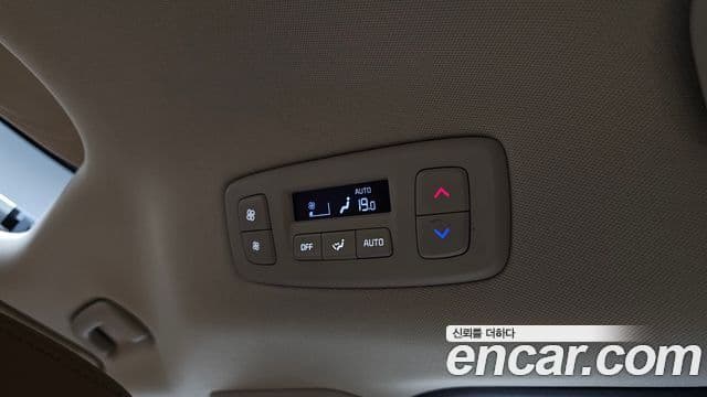 Kia Carnival 2022 — фото 18 из 20