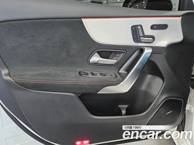 Mercedes-Benz A-Class 2025 — ფოტო 10/16