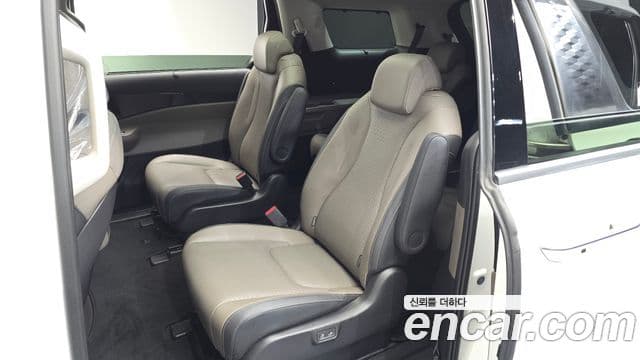 Kia Carnival 2024 — Şəkil 11/20