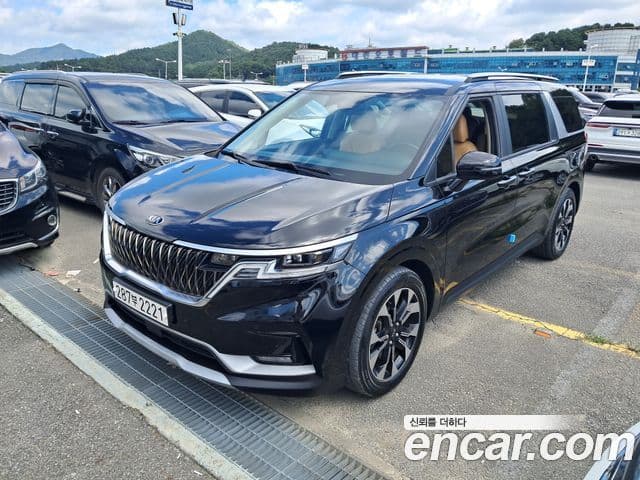 Kia Carnival 2020 — ფოტო 1/18