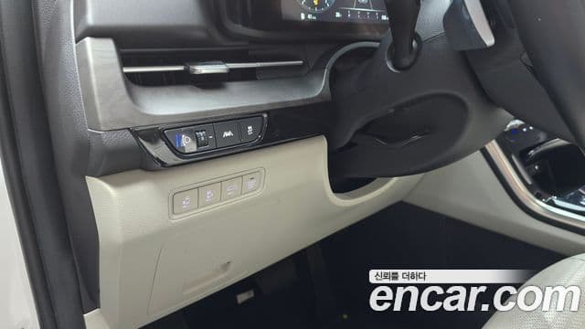 Kia Carnival 2022 — фото 14 из 20