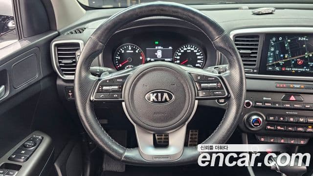 Kia Sportage The Bold 2021 — ფოტო 13/20