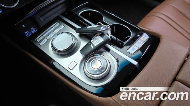 Genesis Electrified G80 2023 — фото 9 из 20