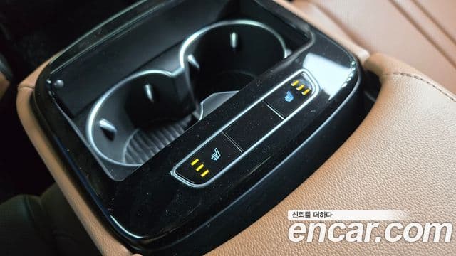 Genesis Electrified G80 2023 — фото 15 из 20