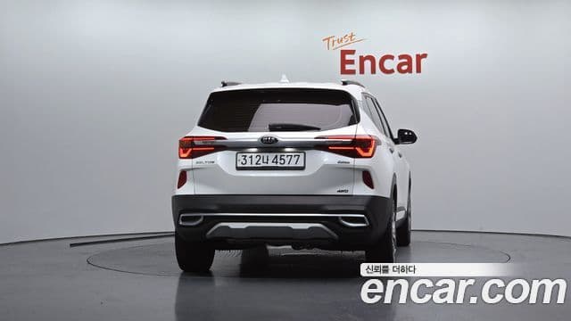 Kia Seltos 2020 — фото 4 из 20
