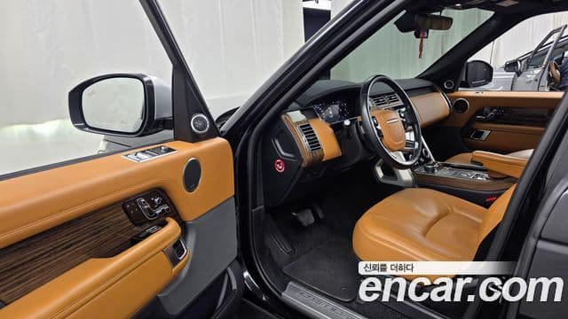 Land Rover Range Rover 2018 — фото 10 из 20
