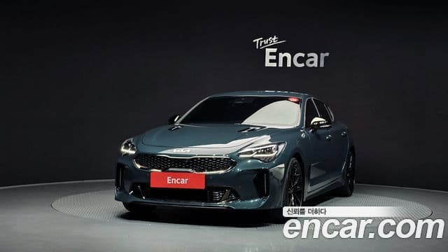 Kia Stinger 2022 — Фото 2/20