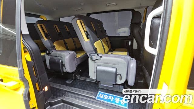 Hyundai Staria 2022 — фото 11 из 20