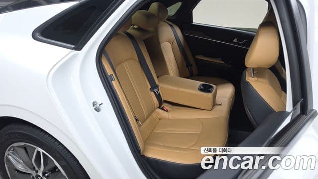 Kia K5 2021 — ფოტო 11/20