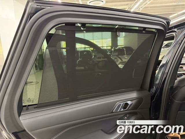 BMW X5 2022 — фото 18 из 20