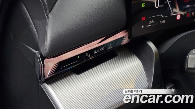 BMW 5 Series 2025 — фото 20 из 20