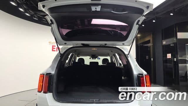 Kia Sorento 2021 — Фото 20/20