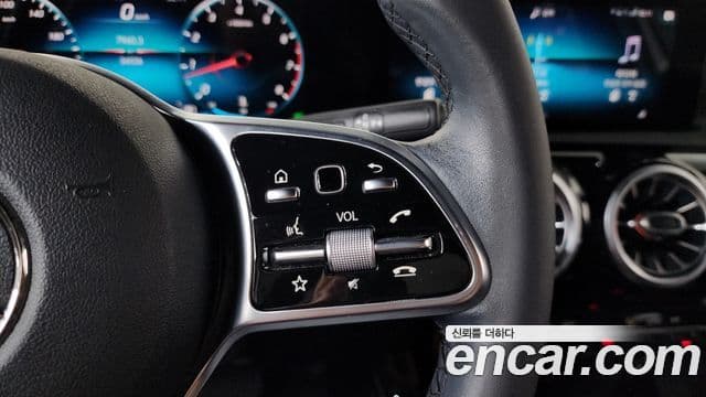 Mercedes-Benz A-Class 2021 — Şəkil 17/20