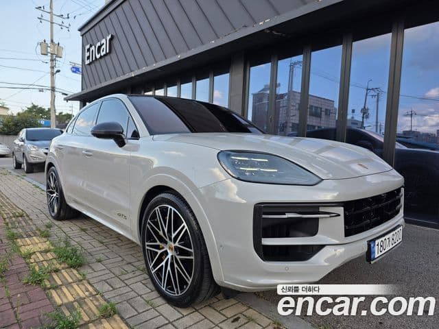 Porsche Cayenne 2025 — ფოტო 9/20