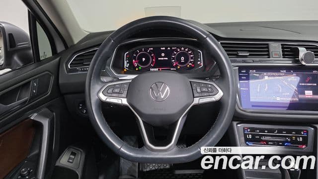 Volkswagen Tiguan Allspace 2023 — фото 13 из 20