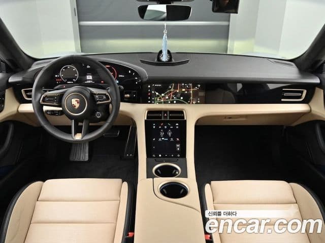 Porsche Taycan 2025 — Photo 7/20