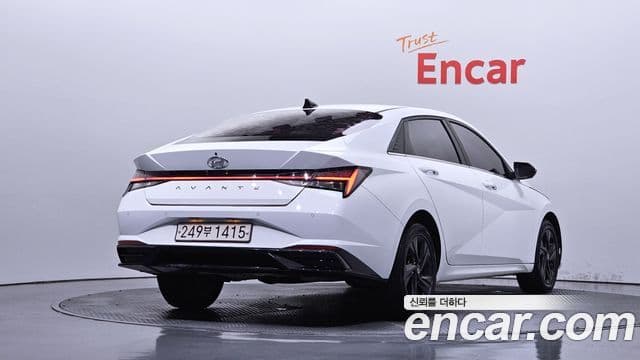 Hyundai Avante 2020 — фото 2 из 20