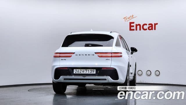 Genesis GV70 2022 — ფოტო 4/20