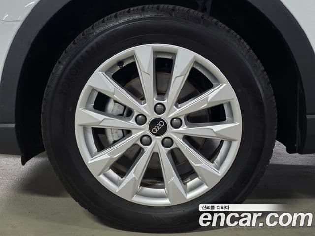 Audi Q3 2022 — ფოტო 4/18