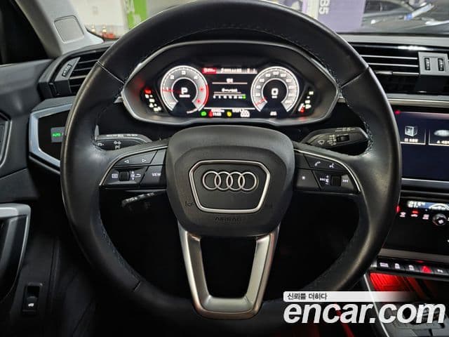 Audi Q3 2022 — ფოტო 6/18