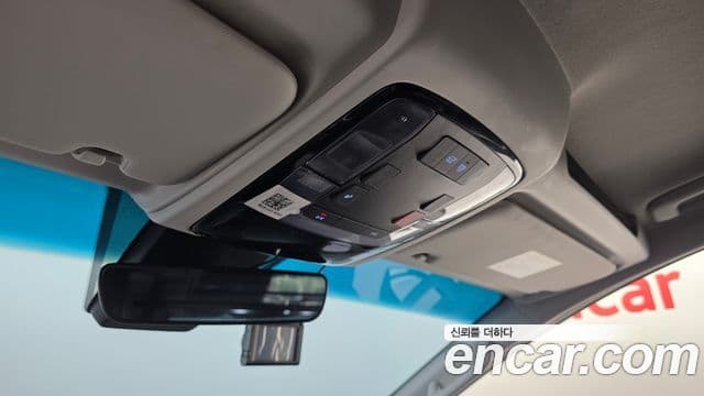 Hyundai Staria 2023 — Şəkil 17/20