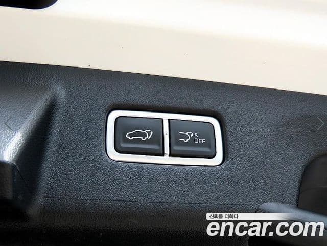 Kia Sorento 2023 — ფოტო 17/20
