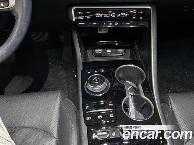 Kia K5 2022 — ფოტო 9/17