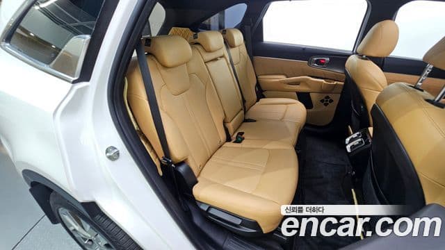 Kia Sorento 2021 — Фото 11/20