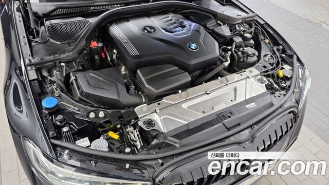 BMW 3 Series 2022 — ფოტო 6/20
