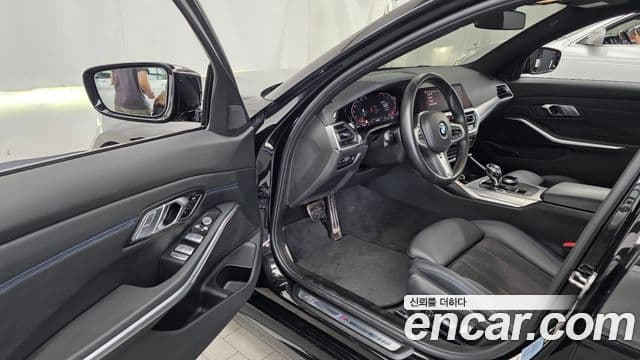 BMW 3 Series 2022 — ფოტო 10/20