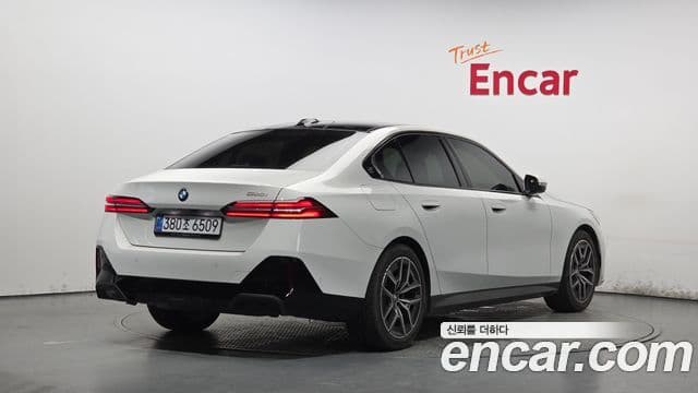 BMW 5 Series 2026 — ფოტო 16/34