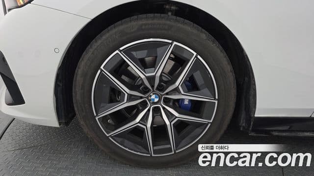 BMW 5 Series 2026 — ფოტო 24/34