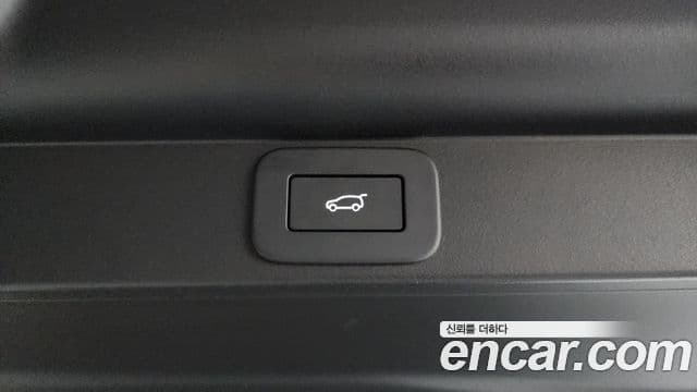 Land Rover Range Rover 2025 — ფოტო 18/20
