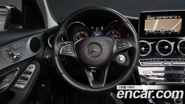 Mercedes-Benz C-Class 2018 — ფოტო 13/20