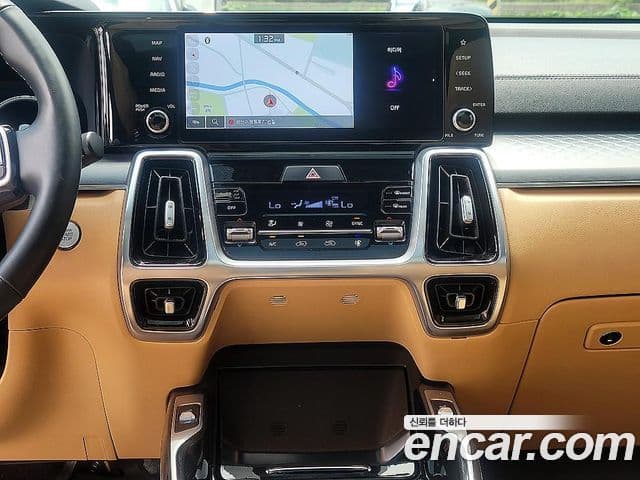 Kia Sorento 2021 — фото 9 из 10