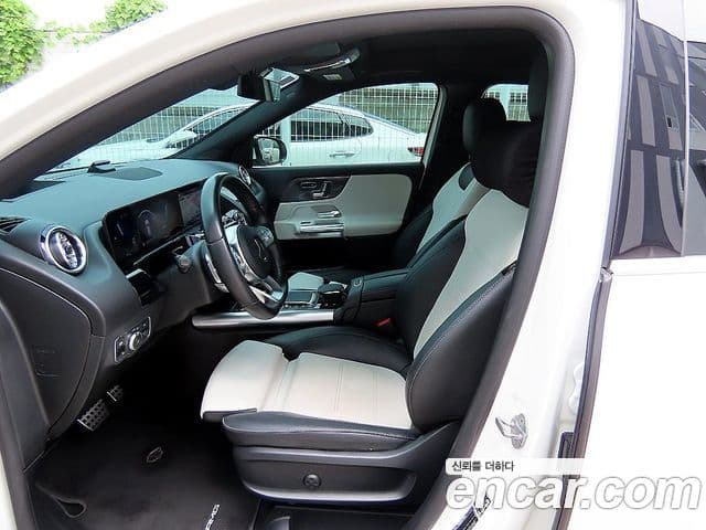 Mercedes-Benz CLA-Class 2021 — ფოტო 8/20