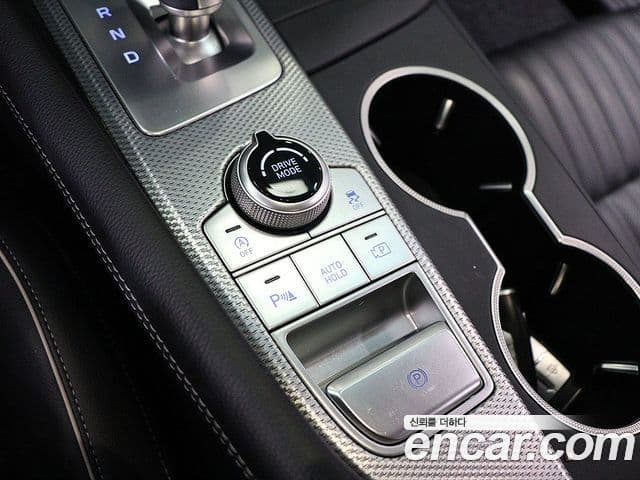 Genesis G70 2021 — ფოტო 13/20