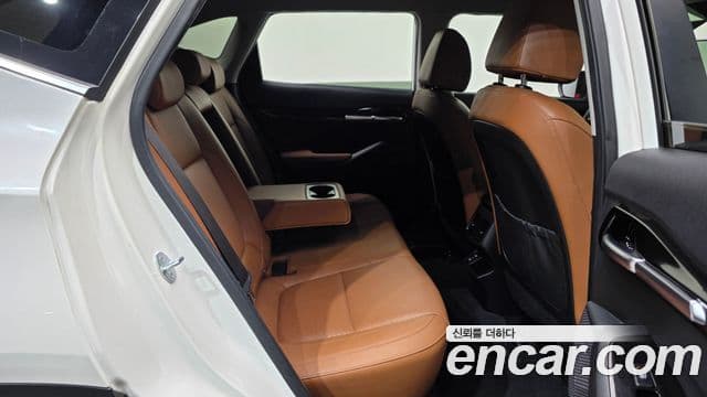 Kia Seltos 2023 — Şəkil 12/20