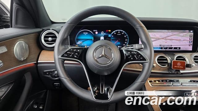 Mercedes-Benz E-Class 2021 — ფოტო 12/20