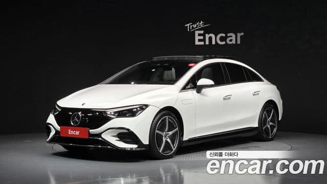 Mercedes-Benz EQE 2023 — ფოტო 1/20