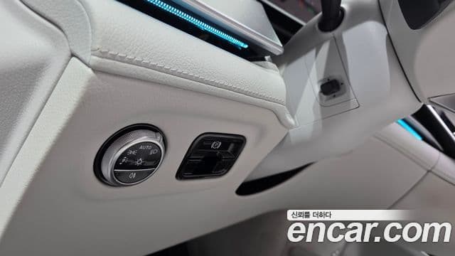 Mercedes-Benz EQE 2023 — ფოტო 4/20