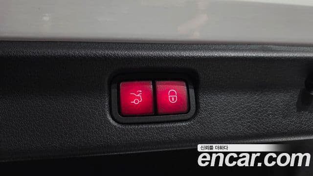 Mercedes-Benz EQE 2023 — ფოტო 11/20