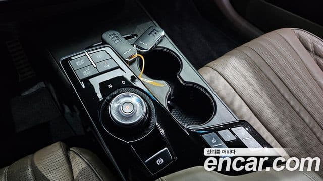Kia K8 2022 — Şəkil 9/20