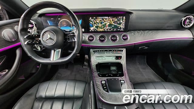 Mercedes-Benz E-Class 2021 — ფოტო 7/20